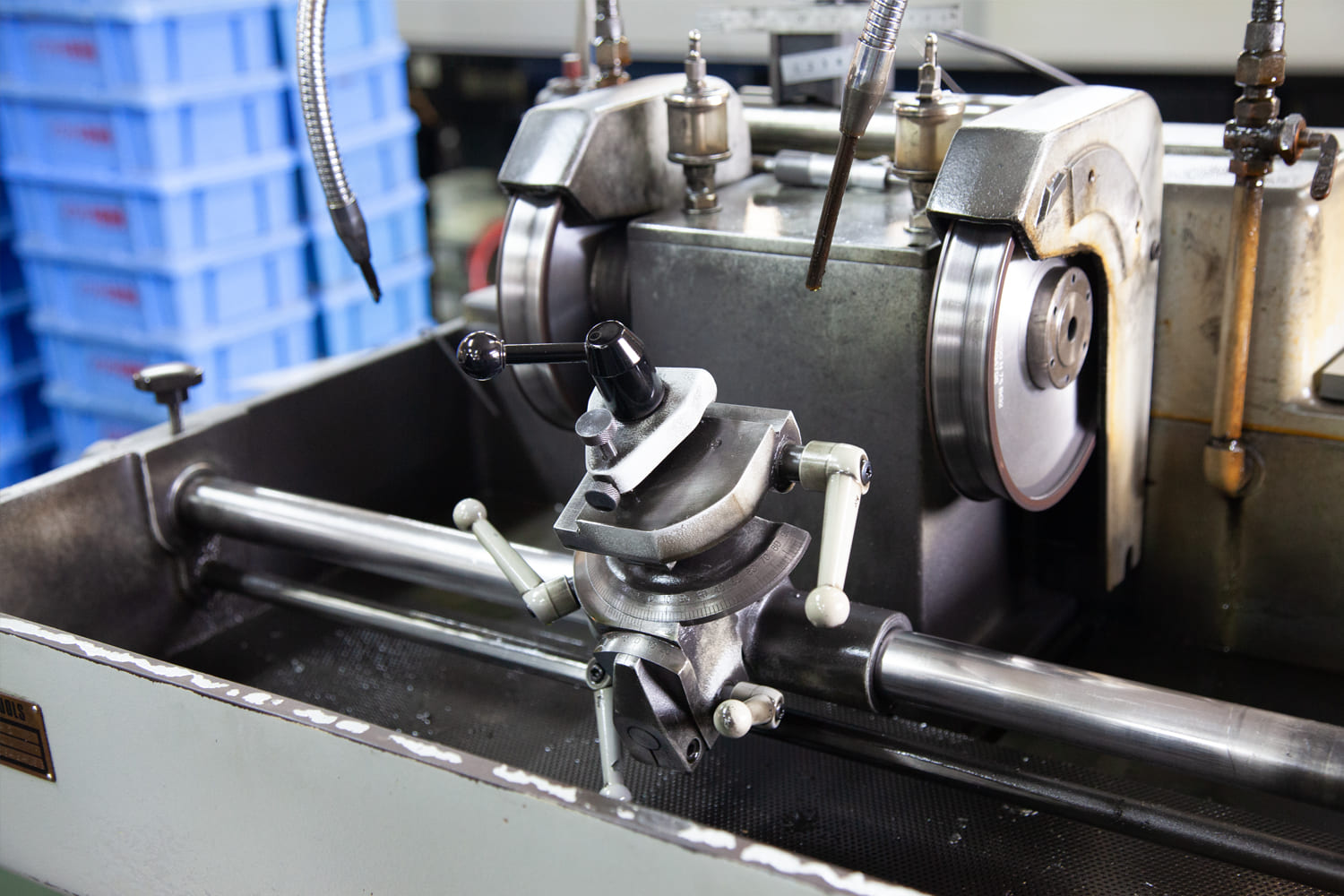 スター精密/工具研磨盤|NC自動旋盤・金属部品の切削加工・製造|株式会社サンテル